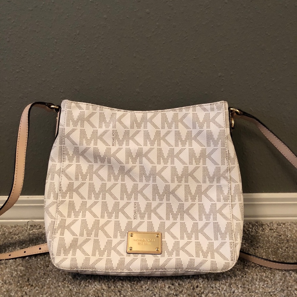 MK purse, GUC